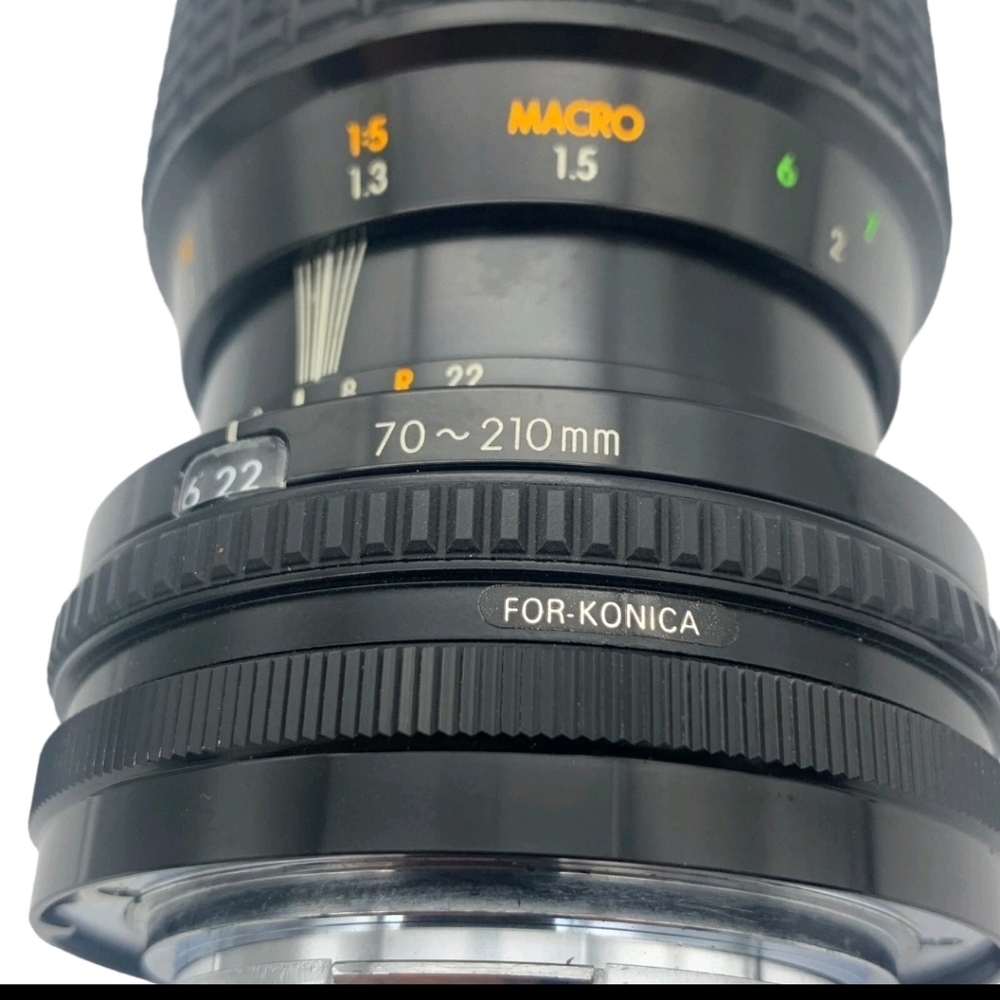 Sigma Zoom 70-210mm 1:4-5. Lens for Konica and Case Made in Japan - Picture 2 of 12